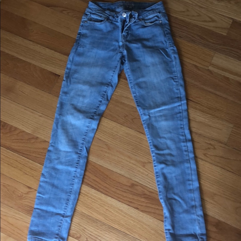 Woman’s light wash jeans